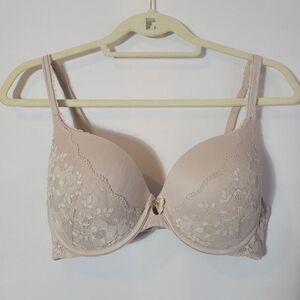 Victoria's Secret Beige Lace 34dd